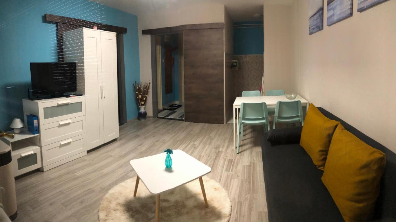 Happy Bunnies Apartman I - Gunarasfurdo Dombóvár Buitenkant foto